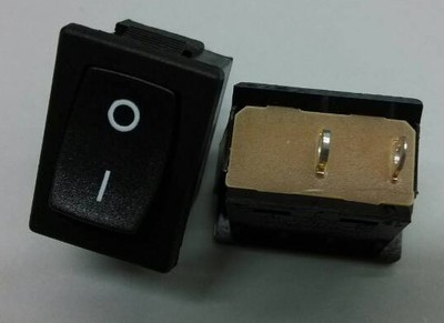底部带电木板船型开关 防止因焊接温度过高造成翘板开关熔化的小脚开关-中国差速器壳交易网